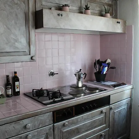 Con Terrazza A Due Minuti Dal