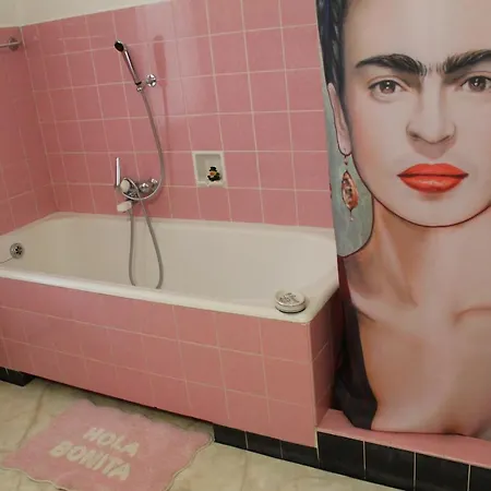 Con Terrazza A Due Minuti Dal