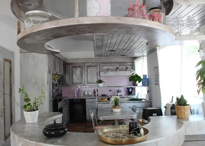 Con Terrazza A Due Minuti Dal