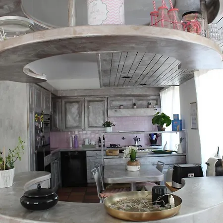 Con Terrazza A Due Minuti Dal